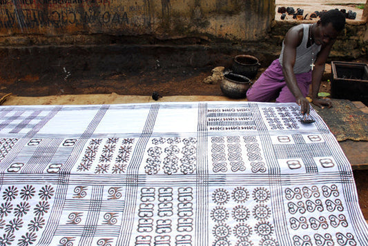 Symbols of Wisdom: Adinkra Art from Ghana and Its Modern Echoes